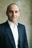 Herr  Roberto  Hayer